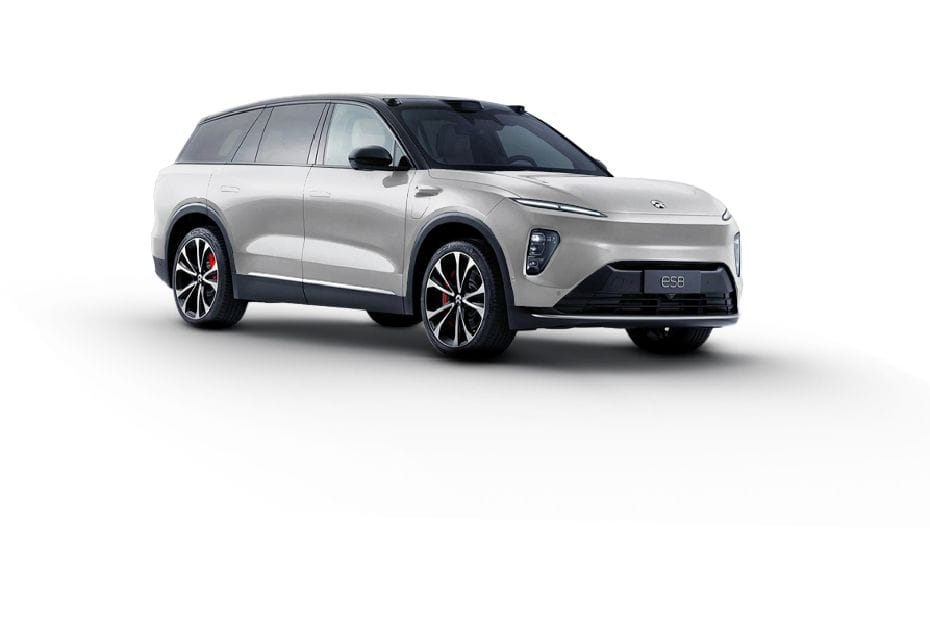 نيو ES8 كريستال أبيض