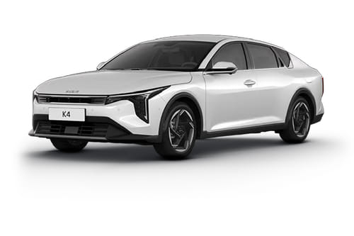 كيا K4 أبيض صافٍ
