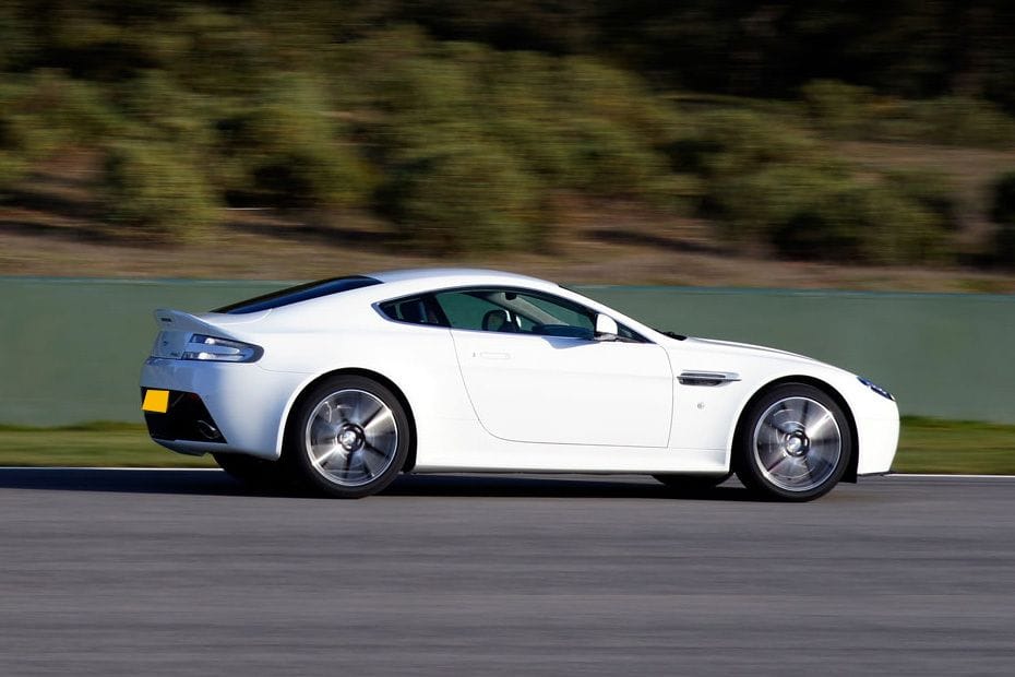 Vantage Rear Medium Side View