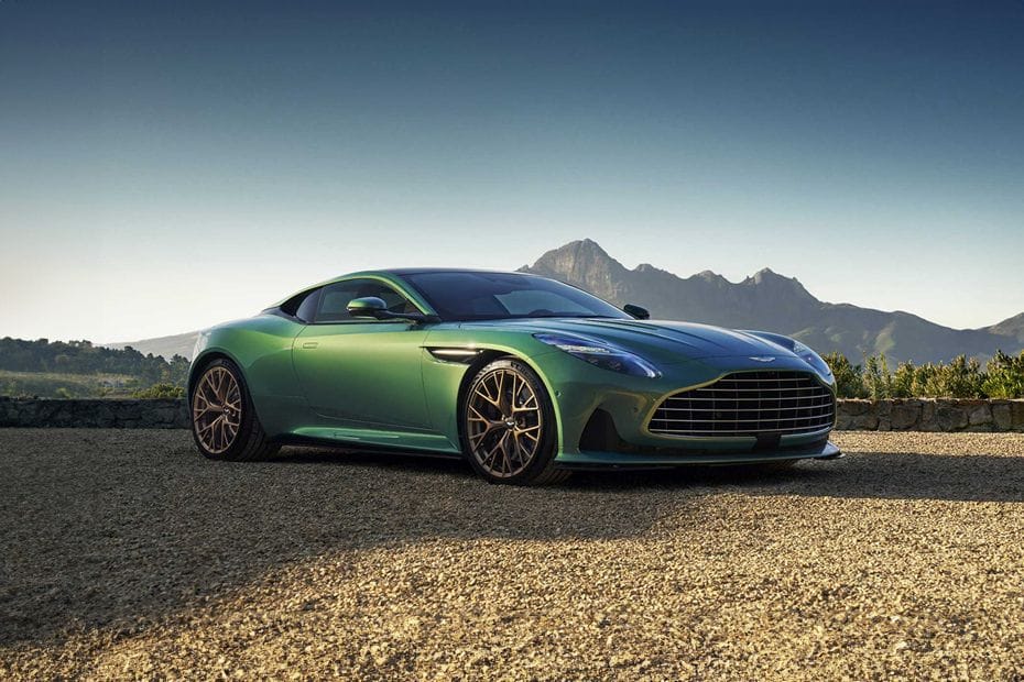Aston Martin DB12