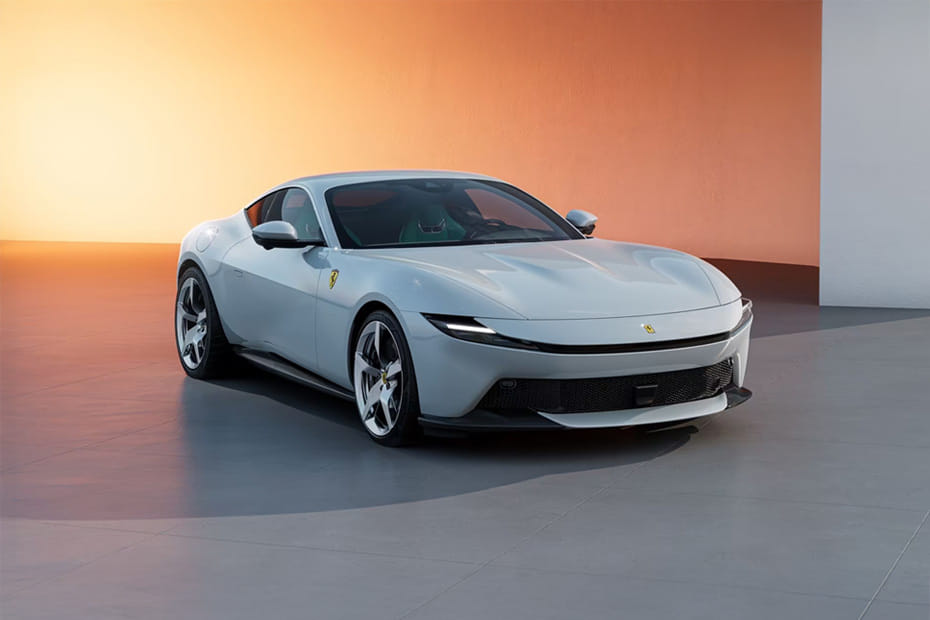 فيراري أمالفي Front Medium View