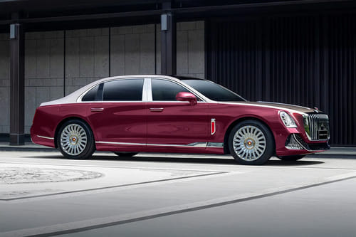 Hongqi Guoya Front Cross Side View