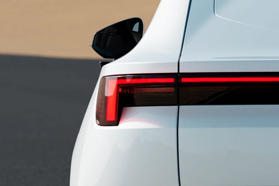٤ Tail light