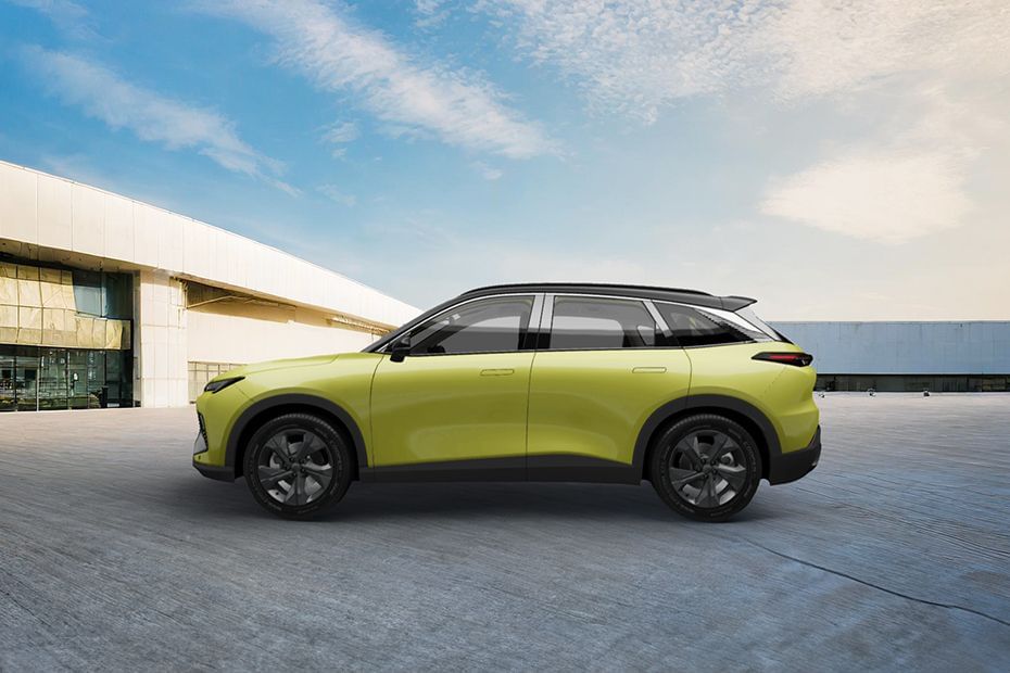 BAIC X55 Side Medium View