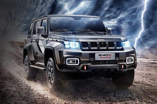 BJ40 S Tilted Front View