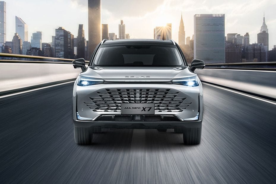 Full Front View of X7 2025