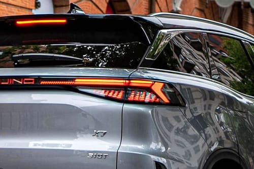 إكس7 2026 Tail light