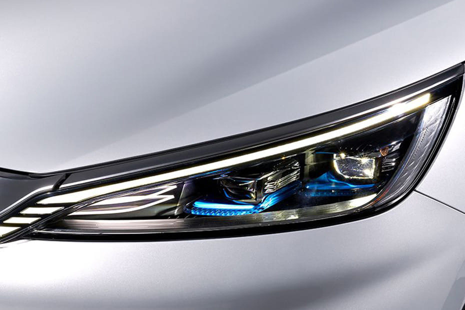 أتو 3 Headlight