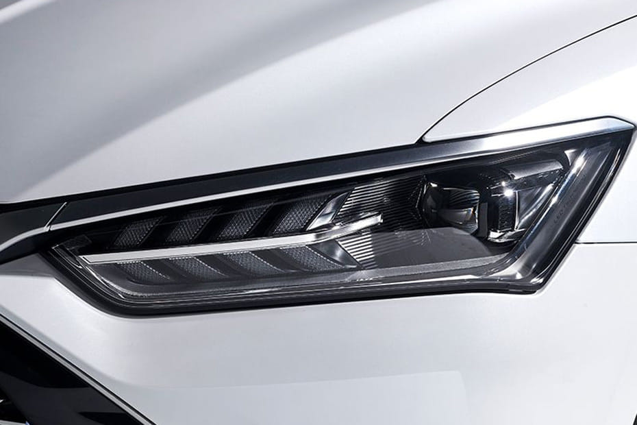 QIN Plus Headlight