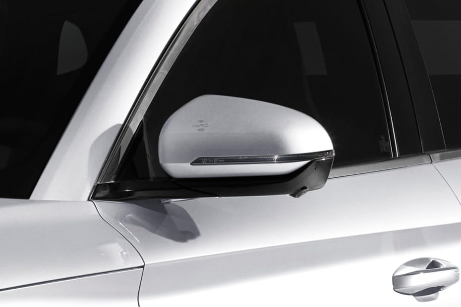 بي واي دي سونج بلس Drivers Side Mirror Front Angle
