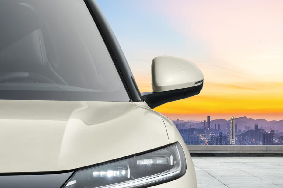 بي واي دي أتو 2 Drivers Side Mirror Front Angle