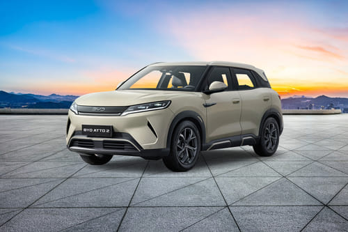 بي واي دي  أتو 2 Front angle low view