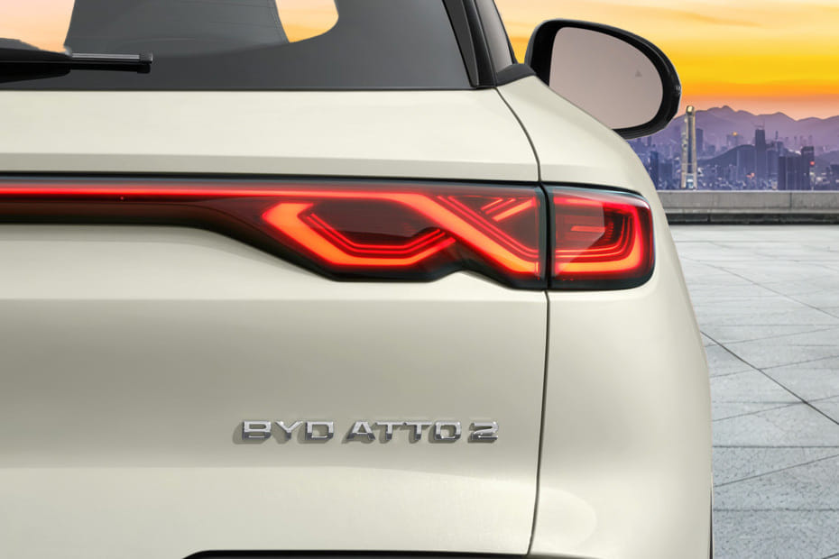 أتو 2 Tail light