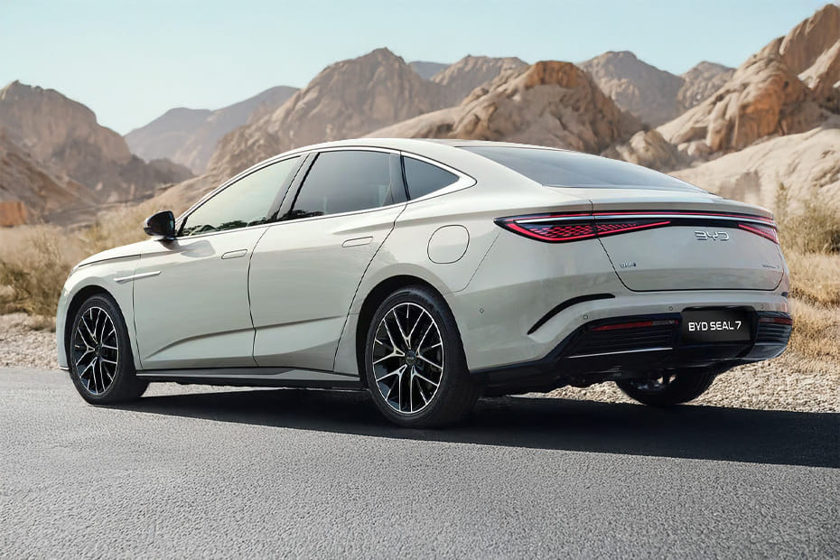 Rear Cross Side View of BYD Seal 7