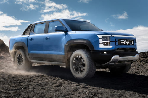 بي واي دي القرش 6 Front Cross Side View