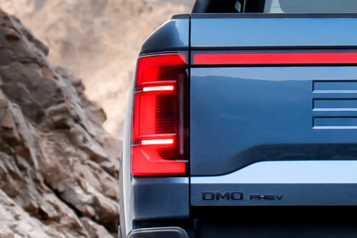 القرش 6 Tail light