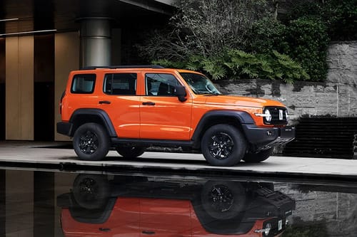 تانك 300 Front Side View