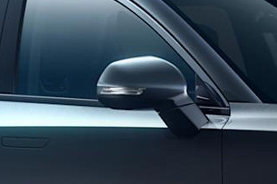 جيتور داشينغ Drivers Side Mirror Front Angle