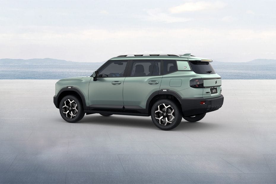 Rear Cross Side View of جيتور T1