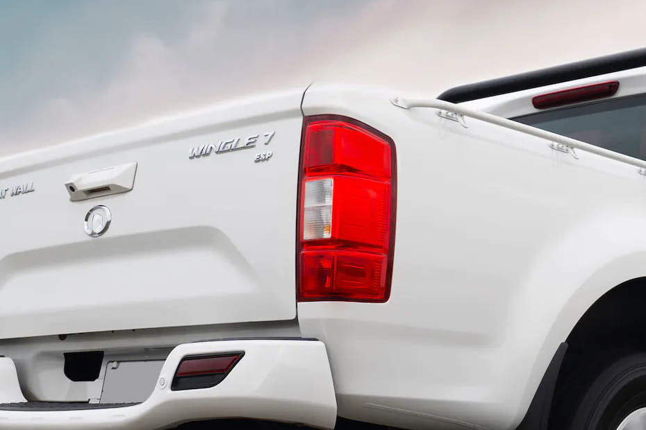 Wingle 7 Tail light