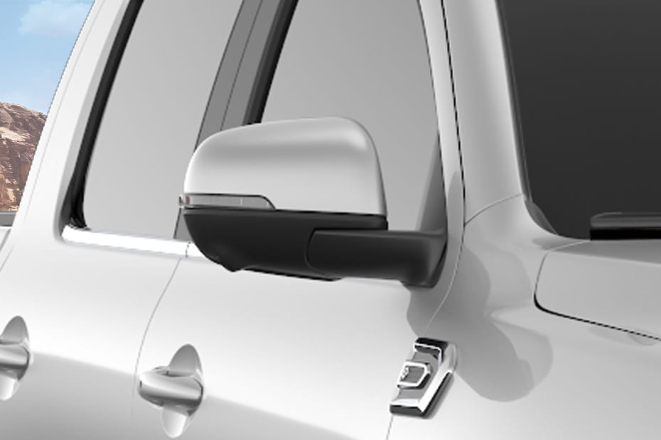 GWM بوَر Drivers Side Mirror Front Angle