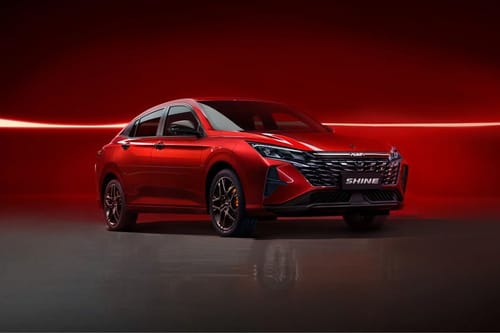 دونج فينج شاين Front Medium View