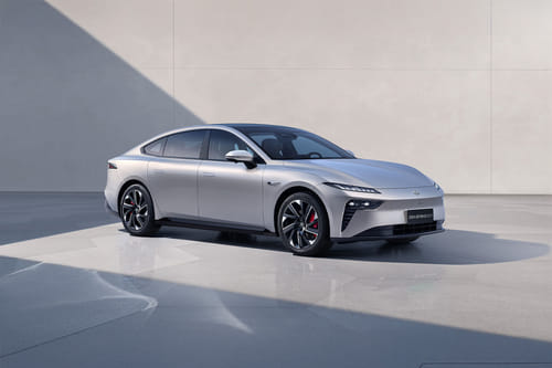 دونج فينج ٠٠٧ Front Medium View