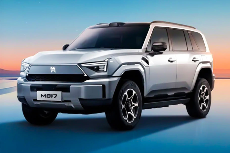 Dongfeng  Warrior M817 Front angle low view