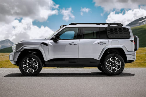 Warrior M817 Side view