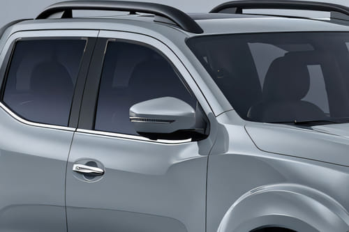 دونج فينج ريتش 7 Drivers Side Mirror Front Angle