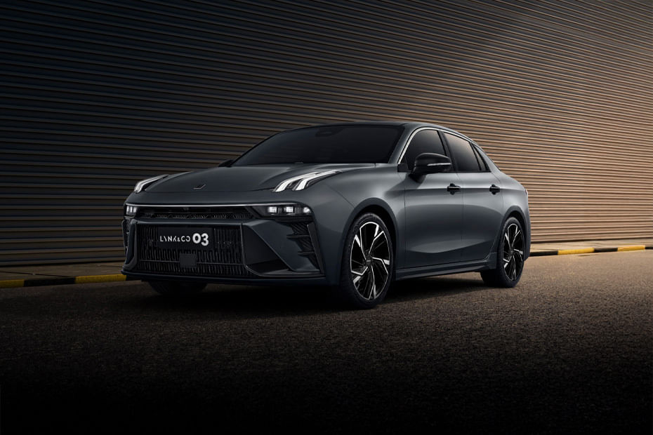 لينك اند كو  3 Front angle low view