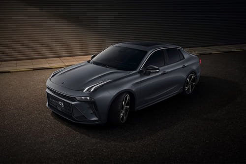 لينك اند كو 3 Front Side View