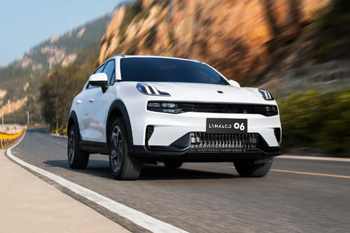 06 Medium Angle Front View