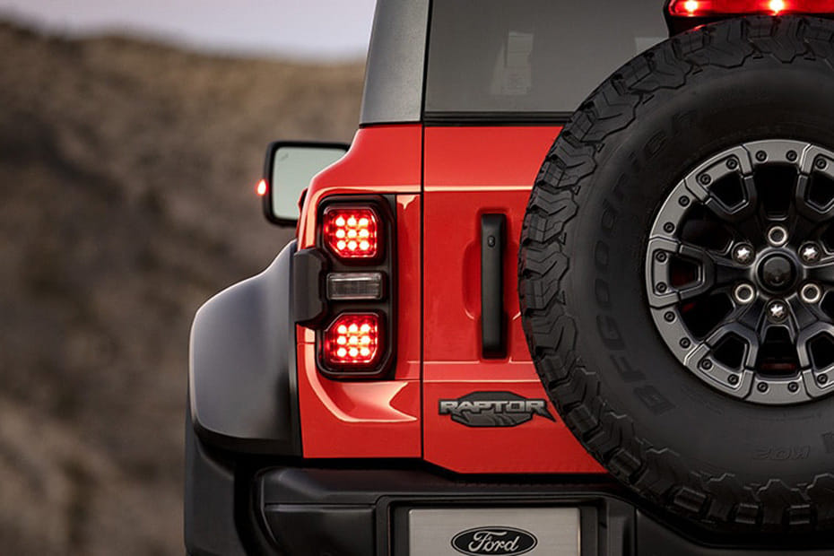 برونكو رابتر Tail light