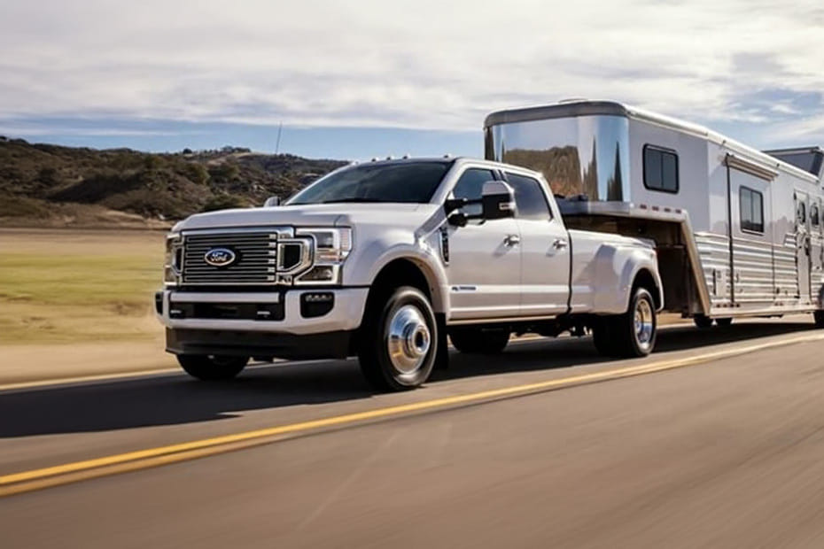 فورد Super Duty Front Side View