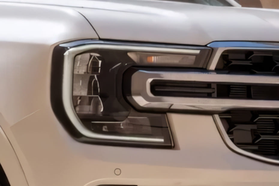 EVEREST Headlight