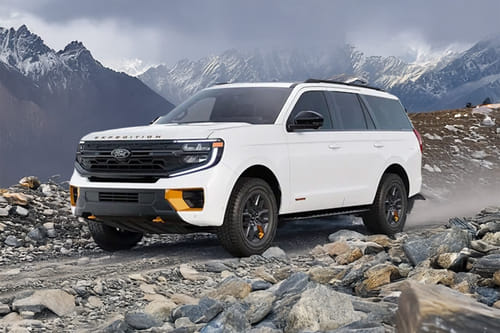 Ford  Expedition Front angle low view