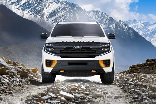 Full Front View of Expedition