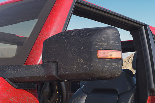 فورد برونكو Drivers Side Mirror Front Angle