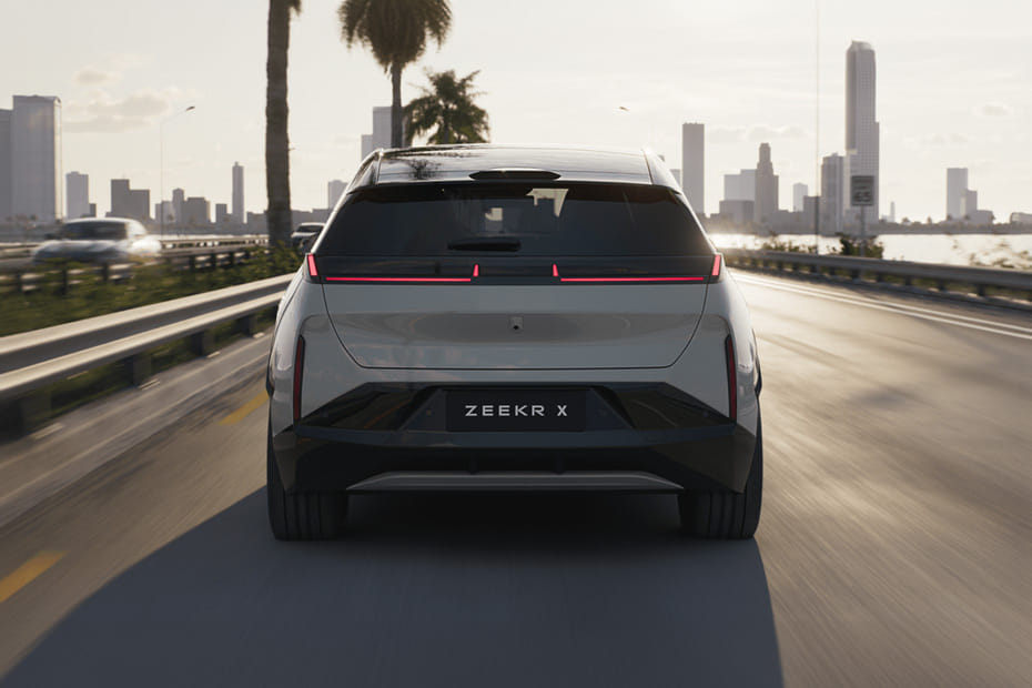 Full Rear View of زيكر X