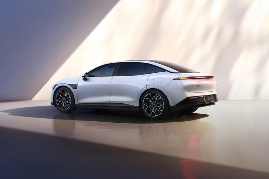 Rear Cross View of ZEEKR 007