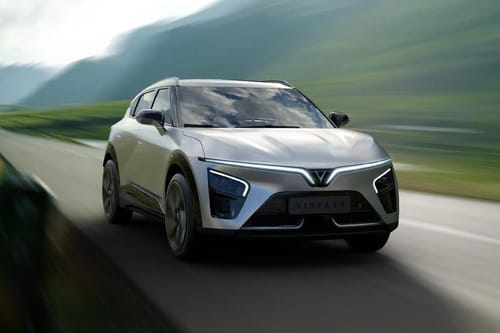 VF7 Medium Angle Front View