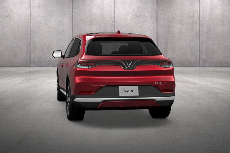 Full Rear View of فينفاست VF8