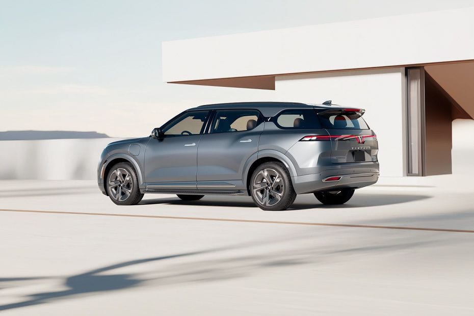 Rear Cross Side View of VINFAST VF9