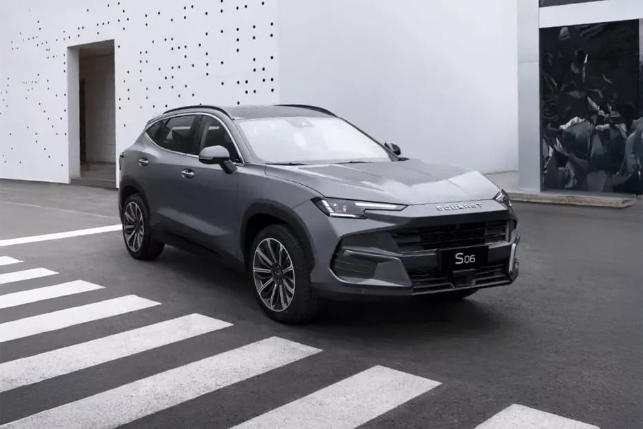 سوإست S06 Front Medium View