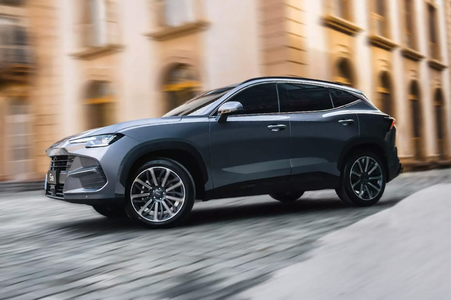 Rear Cross View of سوإست S06