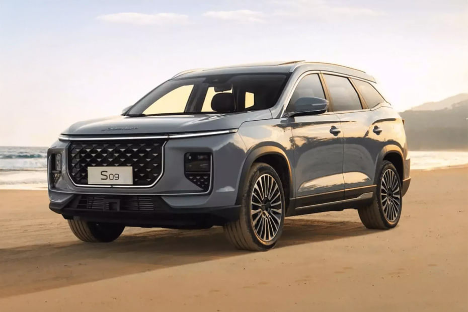 سوإست  S09 Front angle low view