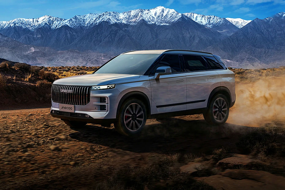 Jaecoo  J7 Front angle low view