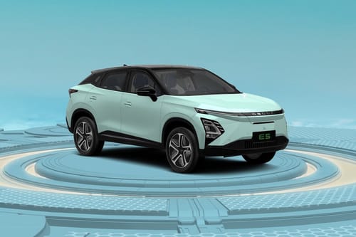 OMODA E5 Front Medium View