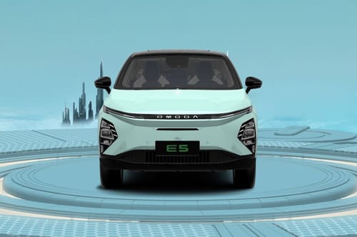 Full Front View of E5